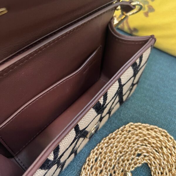 Jam5403 Valentino  89.9$ - Image 8