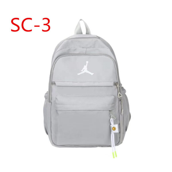 Z5598 55.99$ Jordan size 45*31*15 - Image 4
