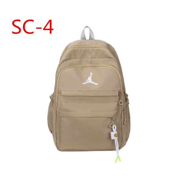 Z5598 55.99$ Jordan size 45*31*15 - Image 8