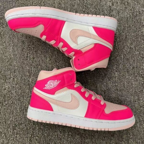 Z5556-56.99$ Nike Women's Edition, Size 36-40