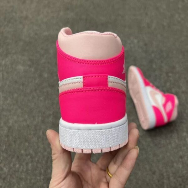 Z5556-56.99$ Nike Women's Edition, Size 36-40 - Image 5