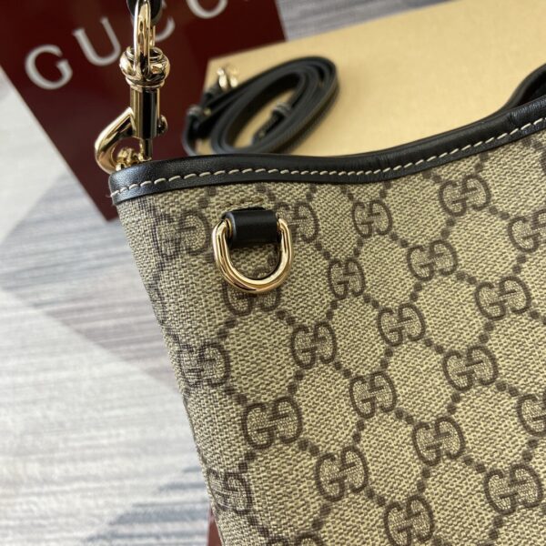 Jam5479 GUCCI GG Emblem 78$ - Image 9