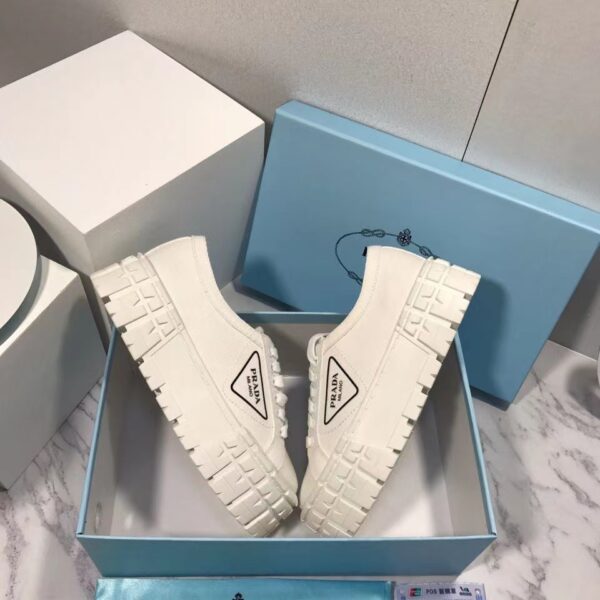 Jes3409 41.6$ PRADA - Image 9