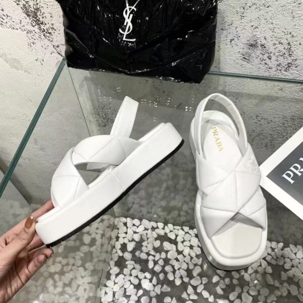Jes3204 35$ PRADA - Image 9