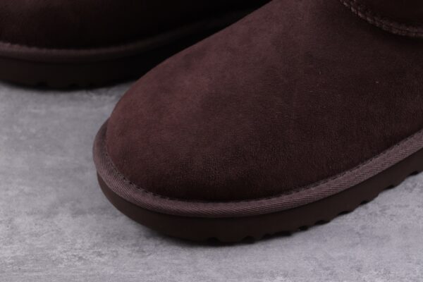 Jam790 UGG 310 43.8$ UGG - Image 9