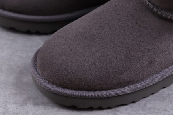 Jes788 UGG WOOL 4A+ 275 38$ UGG - Image 9