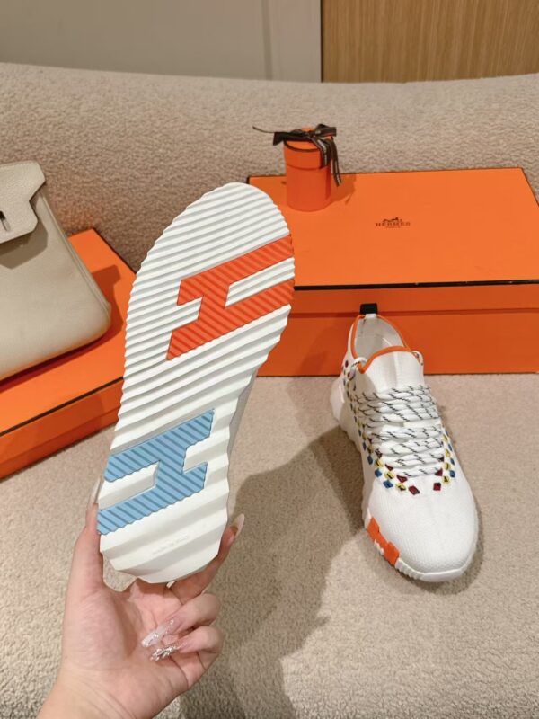 TL2605 HERMES 85.99 BOX - Image 2