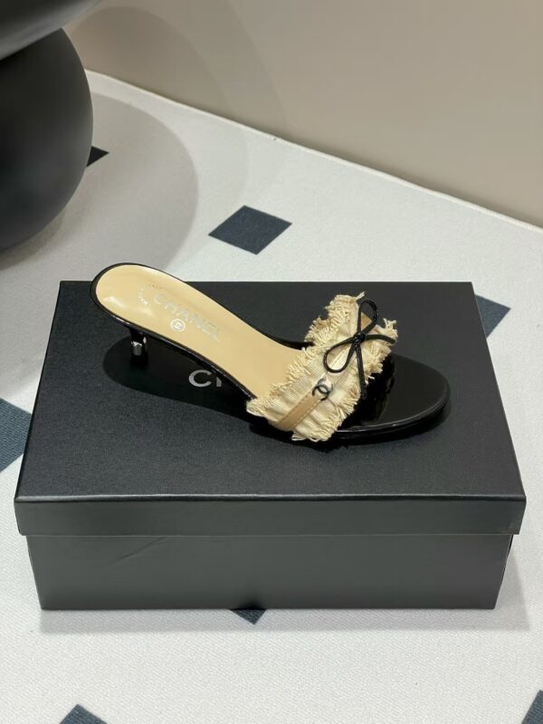 TL2600 CHANEL 95$ BOX - Image 5
