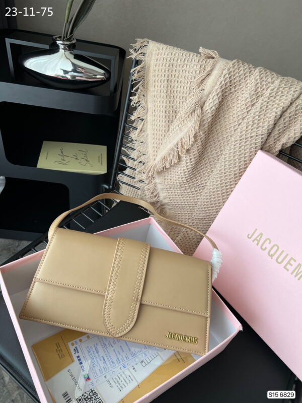 Z5439 Jacquemas 56$