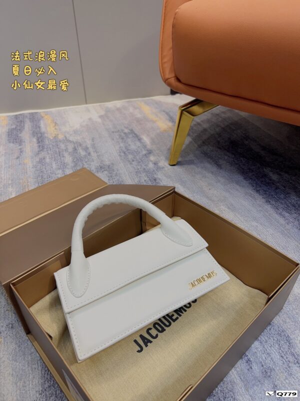 Z5438 Jacquemas 58$