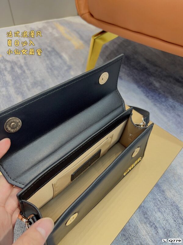 Z5438 Jacquemas 58$ - Image 9