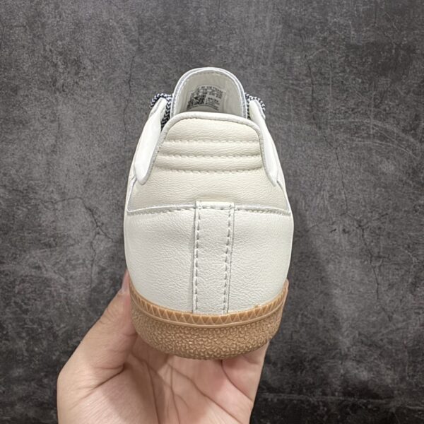 Jam6214 Adidas 54$ - Image 4