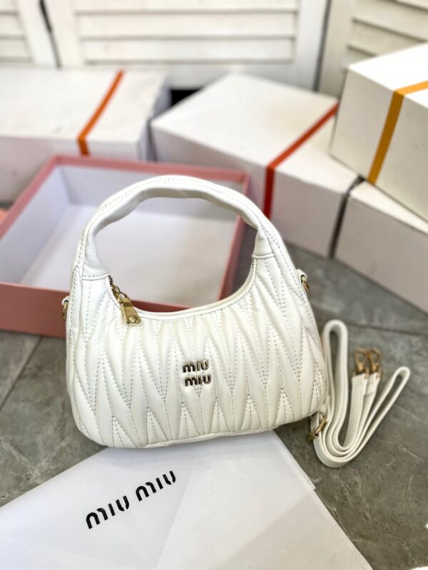 Jam3676 MIUMIU 49.99$  370 GBB - Image 10