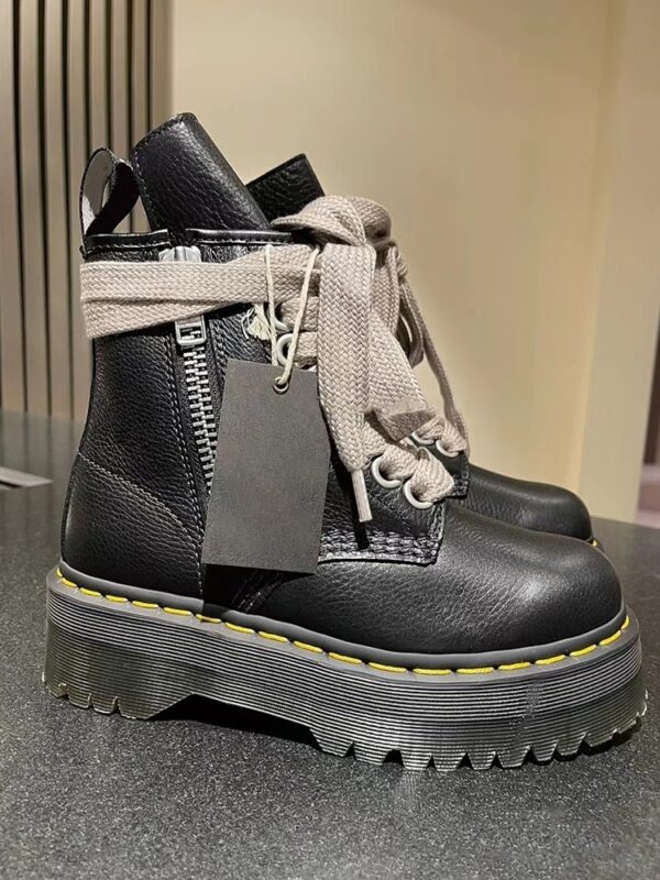 Dr.martens 53.05$ code 244-6819-R