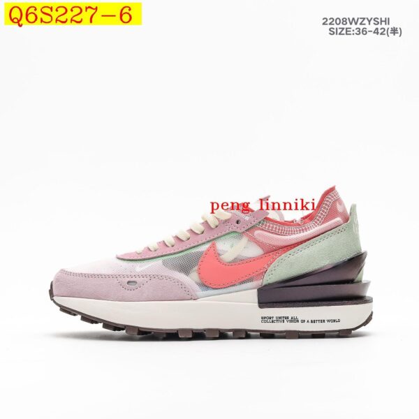 NIKE code 351-6692-R 52.89$