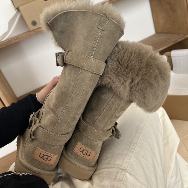 UGG 73.66$ code 506-6782-R - Image 2