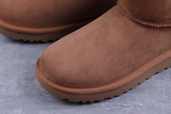 UGG 39.31$ CODE 279-2440-R - Image 4