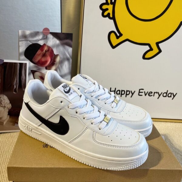 B1775-29.99$ Nike - Image 4
