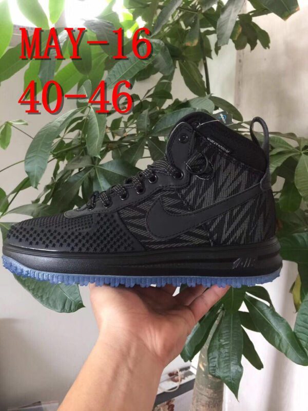 59.99$ NIKE LUNAR FORCE code 351-5946-R