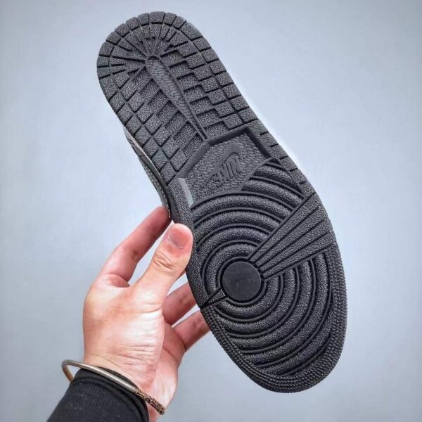 39.99$ NIKE CODE 351-5468-R - Image 2