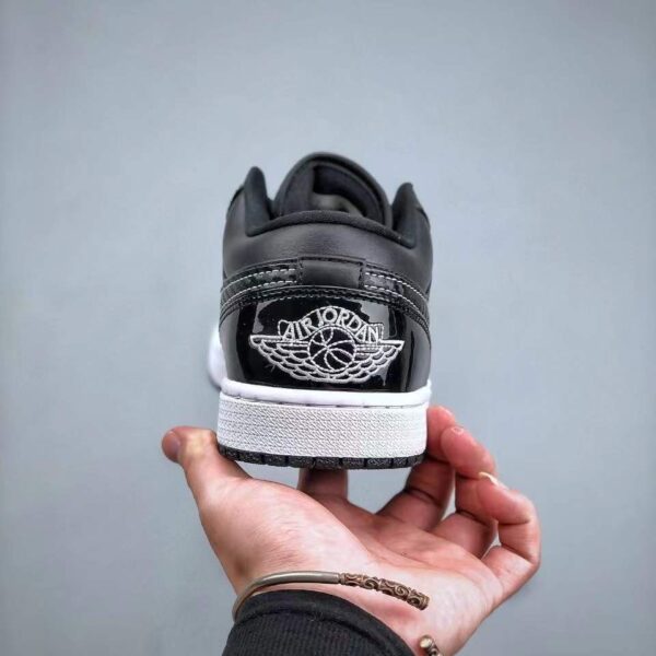 39.99$ NIKE CODE 351-5468-R
