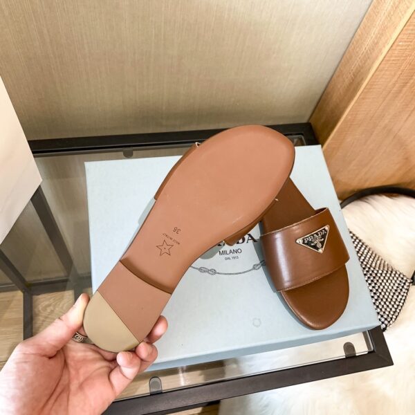 38.54$ Prada CODE shu-2691-R - Image 9