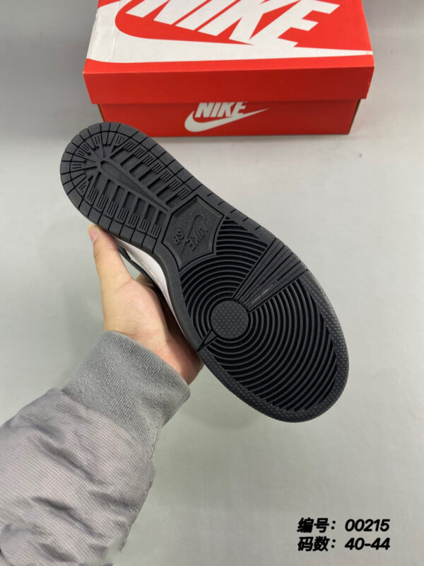 NIKE 33.33$ code 436-6554-R - Image 12