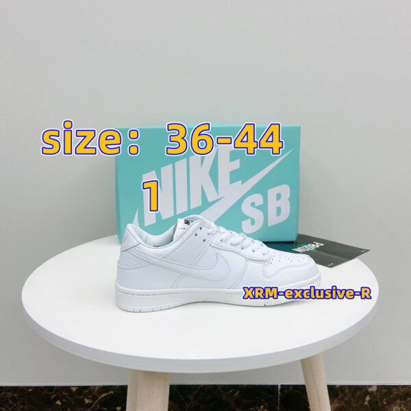 NIKE 29.99$ code 461-5979-R - Image 2