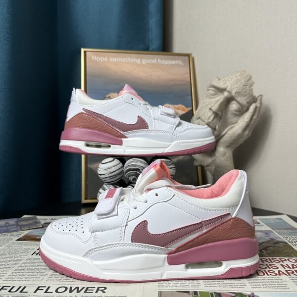 NIKE 29.99$ code 477-6721-R - Image 3