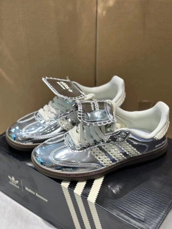 adidas 58.11$ Code 515-6686-R
