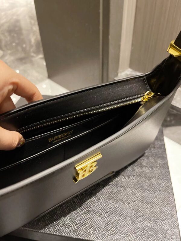 BURBERRY 71.11$ Code 472-6682-R - Image 2