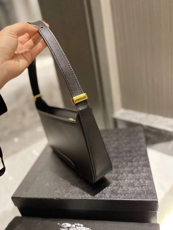 BURBERRY 71.11$ Code 472-6682-R - Image 8