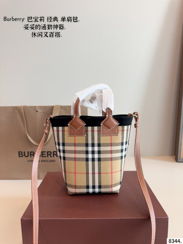 Burberry 60.77$ code 306-7592-R - Image 5