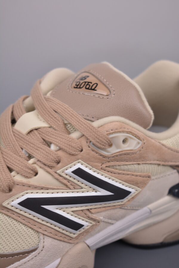 NB 61.21$ 351-6799-R - Image 4