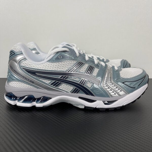 Jam6228 ASICS 59.99$ - Image 6