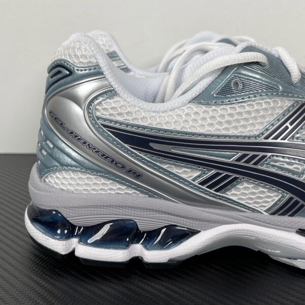 Jam6228 ASICS 59.99$ - Image 7