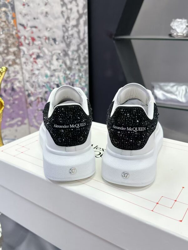 Z6956 ALEXANDER MCQUEEN 58$ - Image 11