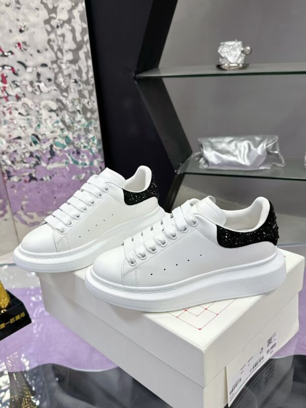 Z6956 ALEXANDER MCQUEEN 58$ - Image 3
