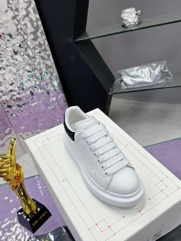 Z6956 ALEXANDER MCQUEEN 58$ - Image 6