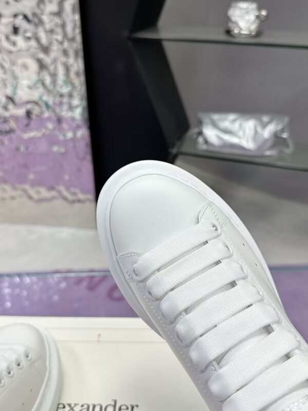 Z6956 ALEXANDER MCQUEEN 58$ - Image 7