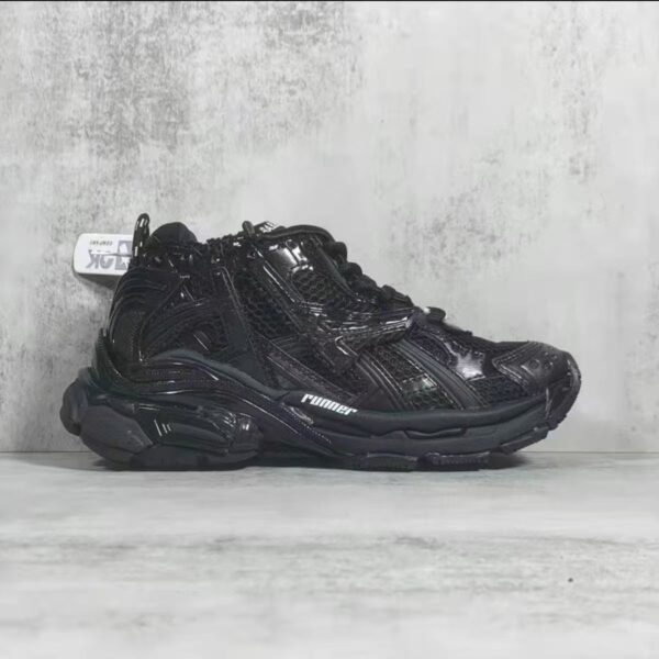 Z7095 BALENCIAGA 138$