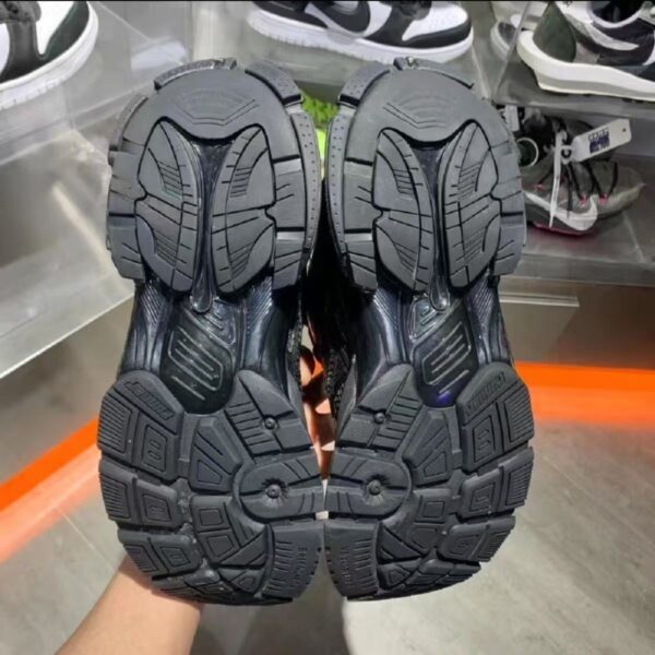 Z7095 BALENCIAGA 138$ - Image 4