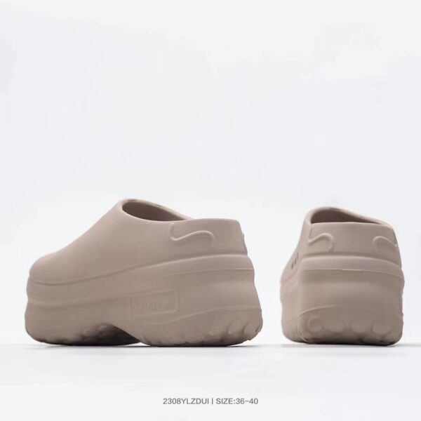 adidas 45.09$ Code 351-6695-R - Image 9