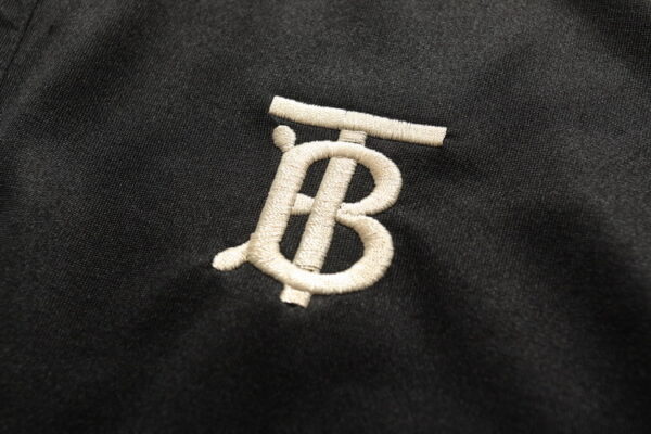 3803- Burberry 18.66$ CODE 253-778 - Image 9