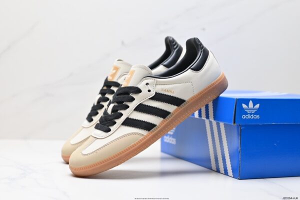 adidas 49.99$ code 351-7014-R - Image 3