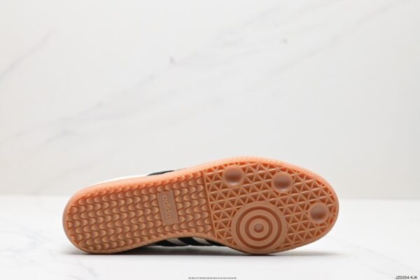 adidas 49.99$ code 351-7014-R - Image 7