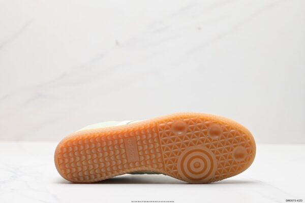 adidas 49.99$ code 351-7010-R - Image 2