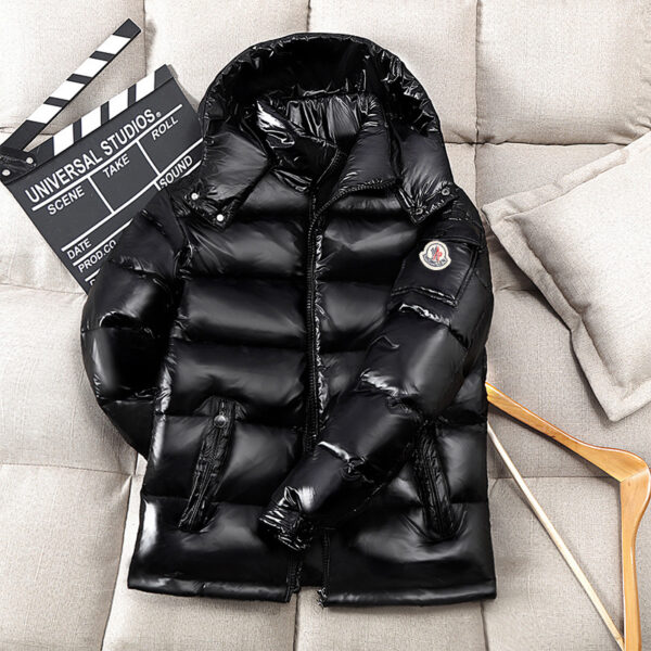 MONCLER Down Jackets 64.68$ 编号 7896-T