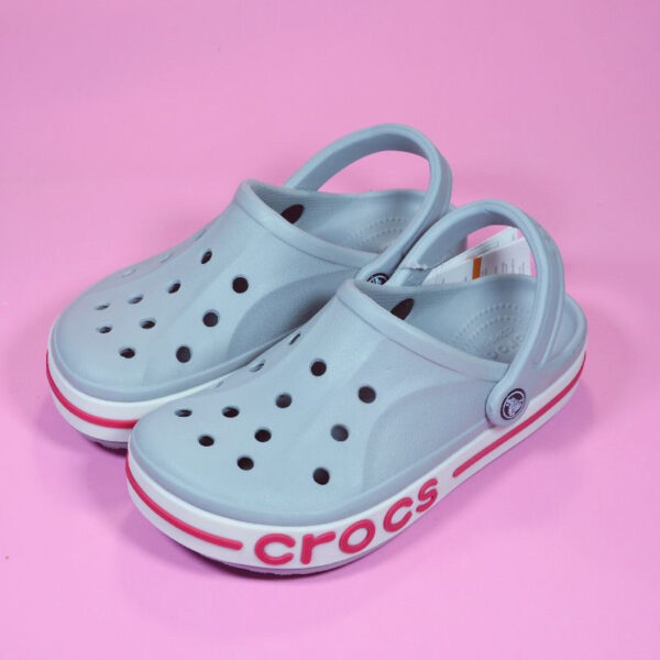 E1345-26.54$ CROCS - Image 12