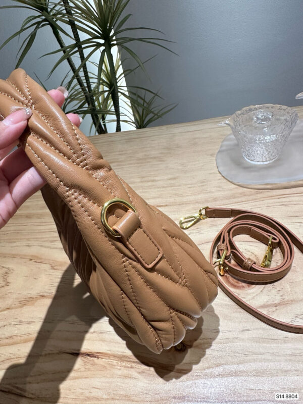 MIU 47.71$ CODE 306-7078-R